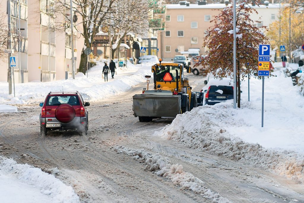 Fee just 10 for snow plowing license in Milwaukee Milwaukee